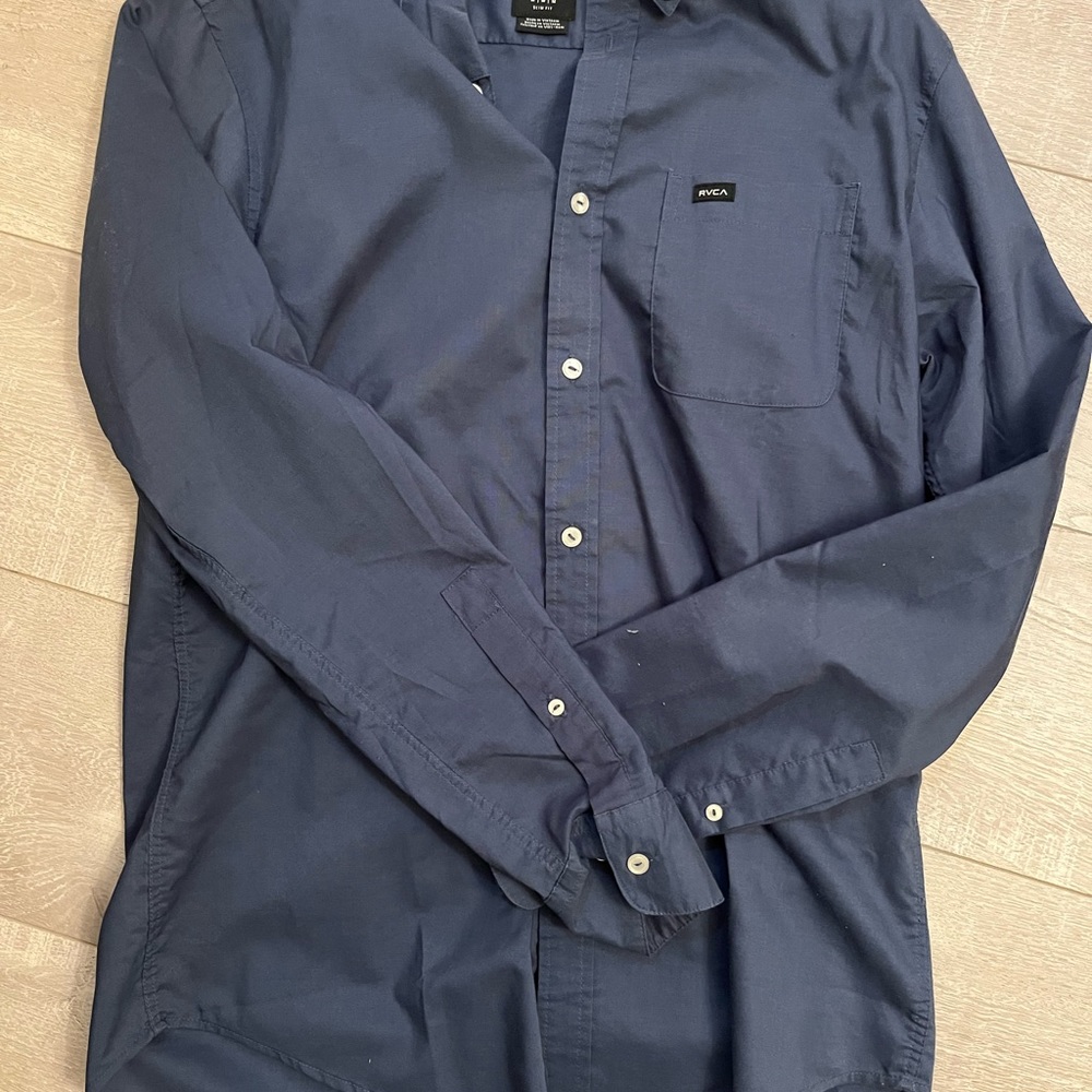 RVCA bottom down shirts long sleeve and short sleeve lot of 5 medium & large